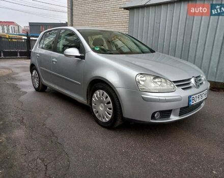 Серый Фольксваген Гольф, объемом двигателя 1.4 л и пробегом 216 тыс. км за 5800 $, фото 2 на Automoto.ua