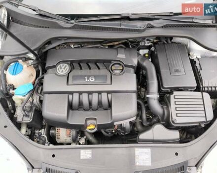 Серый Фольксваген Гольф, объемом двигателя 1.6 л и пробегом 208 тыс. км за 5700 $, фото 37 на Automoto.ua