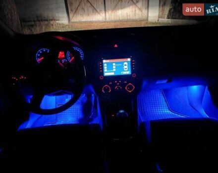 Фольксваген Гольф 2006 в Чернигове на Automoto.ua Серый Фольксваген Гольф, объемом двигателя 1.6 л и пробегом 191 тыс. км за 4955 $, фото 6 на Automoto.ua
