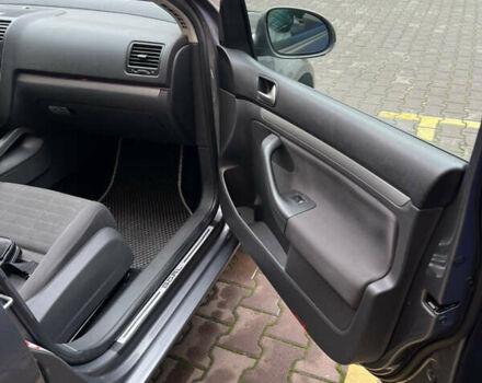 Серый Фольксваген Гольф, объемом двигателя 1.6 л и пробегом 220 тыс. км за 6300 $, фото 6 на Automoto.ua