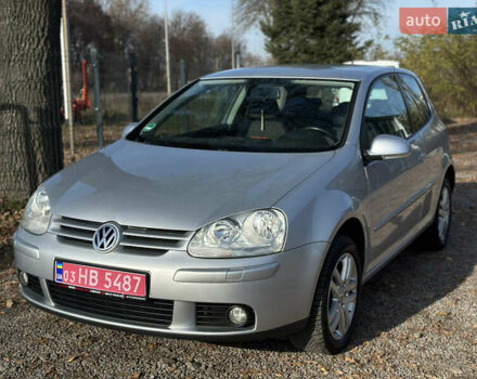 Серый Фольксваген Гольф, объемом двигателя 1.6 л и пробегом 235 тыс. км за 5100 $, фото 6 на Automoto.ua
