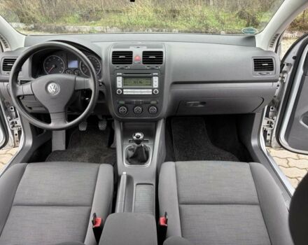 Серый Фольксваген Гольф, объемом двигателя 1.4 л и пробегом 195 тыс. км за 5600 $, фото 3 на Automoto.ua