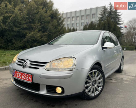 Серый Фольксваген Гольф, объемом двигателя 1.6 л и пробегом 216 тыс. км за 5750 $, фото 1 на Automoto.ua