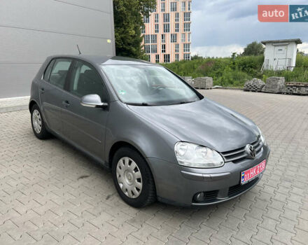 Серый Фольксваген Гольф, объемом двигателя 1.6 л и пробегом 245 тыс. км за 5600 $, фото 1 на Automoto.ua