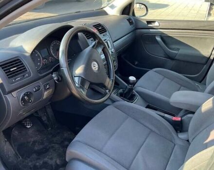 Серый Фольксваген Гольф, объемом двигателя 1.6 л и пробегом 235 тыс. км за 6500 $, фото 3 на Automoto.ua