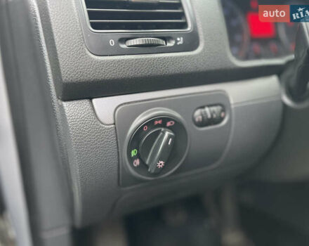 Серый Фольксваген Гольф, объемом двигателя 1.6 л и пробегом 216 тыс. км за 5750 $, фото 45 на Automoto.ua