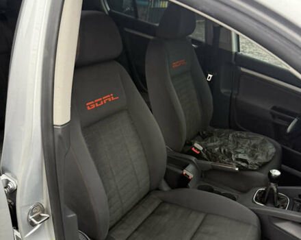 Серый Фольксваген Гольф, объемом двигателя 1.4 л и пробегом 235 тыс. км за 5400 $, фото 7 на Automoto.ua