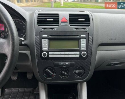 Серый Фольксваген Гольф, объемом двигателя 1.98 л и пробегом 177 тыс. км за 3999 $, фото 21 на Automoto.ua