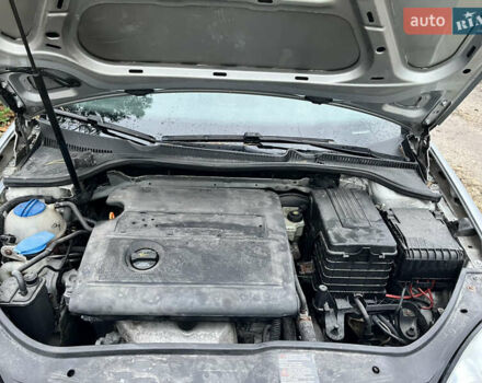 Серый Фольксваген Гольф, объемом двигателя 1.4 л и пробегом 183 тыс. км за 5400 $, фото 4 на Automoto.ua