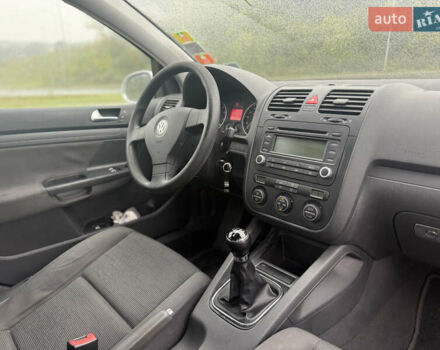 Серый Фольксваген Гольф, объемом двигателя 1.4 л и пробегом 192 тыс. км за 4890 $, фото 7 на Automoto.ua