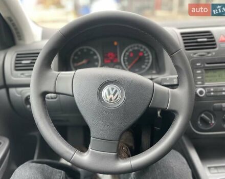 Серый Фольксваген Гольф, объемом двигателя 1.6 л и пробегом 262 тыс. км за 6950 $, фото 39 на Automoto.ua