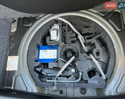 Серый Фольксваген Гольф, объемом двигателя 1.6 л и пробегом 216 тыс. км за 5900 $, фото 22 на Automoto.ua