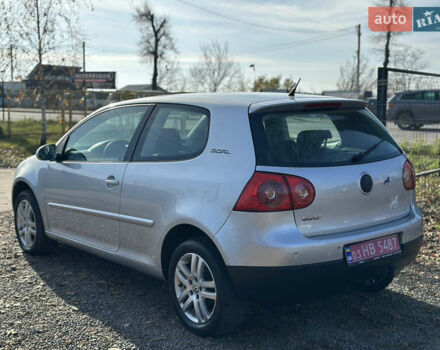 Серый Фольксваген Гольф, объемом двигателя 1.6 л и пробегом 235 тыс. км за 5100 $, фото 11 на Automoto.ua