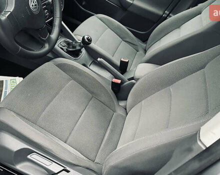 Серый Фольксваген Гольф, объемом двигателя 1.6 л и пробегом 185 тыс. км за 6500 $, фото 10 на Automoto.ua