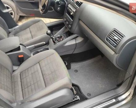 Фольксваген Гольф 2006 в Виннице на Automoto.ua Серый Фольксваген Гольф, объемом двигателя 1.6 л и пробегом 308 тыс. км за 5700 $, фото 6 на Automoto.ua