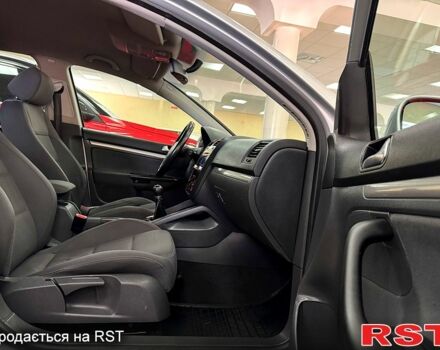 Серый Фольксваген Гольф, объемом двигателя 1.6 л и пробегом 226 тыс. км за 6400 $, фото 2 на Automoto.ua