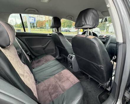 Серый Фольксваген Гольф, объемом двигателя 1.6 л и пробегом 239 тыс. км за 6500 $, фото 4 на Automoto.ua