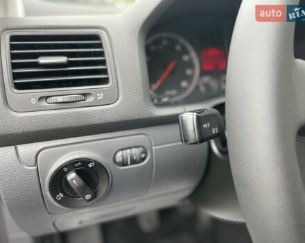 Серый Фольксваген Гольф, объемом двигателя 1.6 л и пробегом 262 тыс. км за 6950 $, фото 50 на Automoto.ua