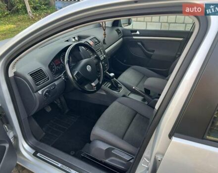 Серый Фольксваген Гольф, объемом двигателя 1.4 л и пробегом 260 тыс. км за 5900 $, фото 2 на Automoto.ua