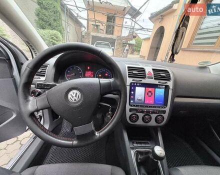 Серый Фольксваген Гольф, объемом двигателя 1.6 л и пробегом 260 тыс. км за 5300 $, фото 7 на Automoto.ua