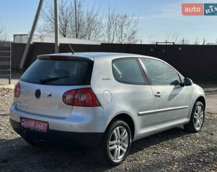 Серый Фольксваген Гольф, объемом двигателя 1.6 л и пробегом 235 тыс. км за 5100 $, фото 17 на Automoto.ua