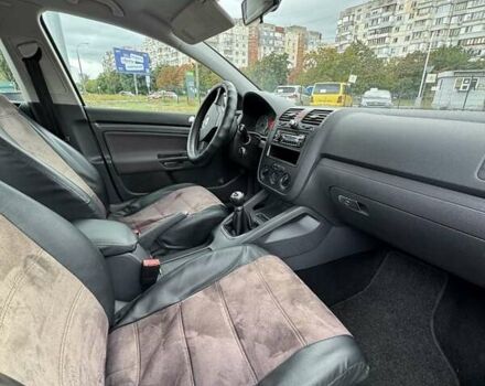 Сірий Фольксваген Гольф, об'ємом двигуна 1.6 л та пробігом 239 тис. км за 7000 $, фото 3 на Automoto.ua