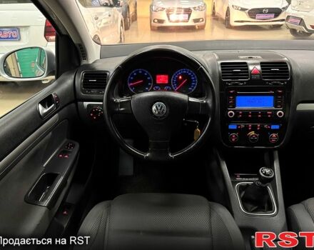 Серый Фольксваген Гольф, объемом двигателя 1.6 л и пробегом 187 тыс. км за 6500 $, фото 12 на Automoto.ua