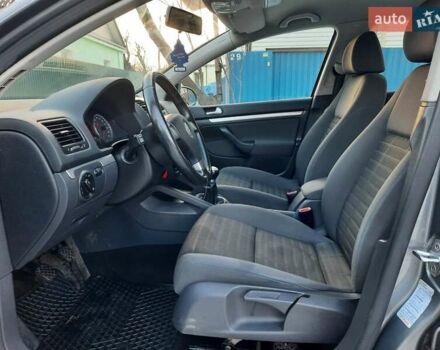 Серый Фольксваген Гольф, объемом двигателя 1.4 л и пробегом 250 тыс. км за 5550 $, фото 15 на Automoto.ua