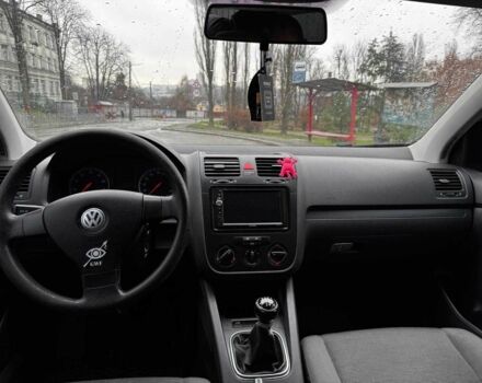 Сірий Фольксваген Гольф, об'ємом двигуна 1.4 л та пробігом 288 тис. км за 4490 $, фото 22 на Automoto.ua