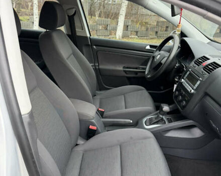 Серый Фольксваген Гольф, объемом двигателя 1.6 л и пробегом 247 тыс. км за 6800 $, фото 16 на Automoto.ua