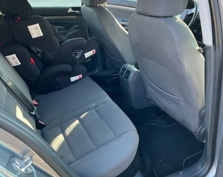 Серый Фольксваген Гольф, объемом двигателя 1.6 л и пробегом 235 тыс. км за 6500 $, фото 12 на Automoto.ua