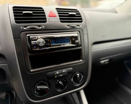 Серый Фольксваген Гольф, объемом двигателя 1.4 л и пробегом 210 тыс. км за 5799 $, фото 12 на Automoto.ua