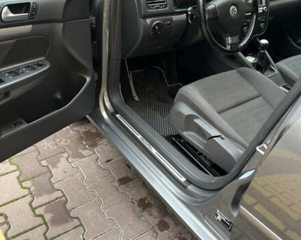 Серый Фольксваген Гольф, объемом двигателя 1.6 л и пробегом 220 тыс. км за 6300 $, фото 12 на Automoto.ua