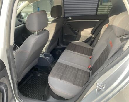 Серый Фольксваген Гольф, объемом двигателя 1.6 л и пробегом 173 тыс. км за 5000 $, фото 14 на Automoto.ua