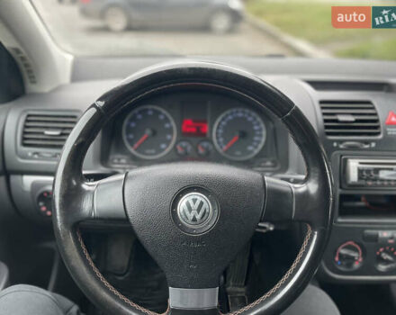 Серый Фольксваген Гольф, объемом двигателя 1.6 л и пробегом 216 тыс. км за 5750 $, фото 51 на Automoto.ua
