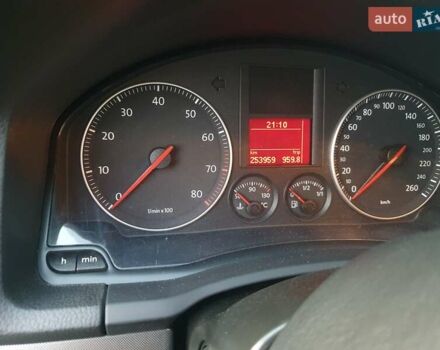 Сірий Фольксваген Гольф, об'ємом двигуна 1.6 л та пробігом 240 тис. км за 6100 $, фото 2 на Automoto.ua