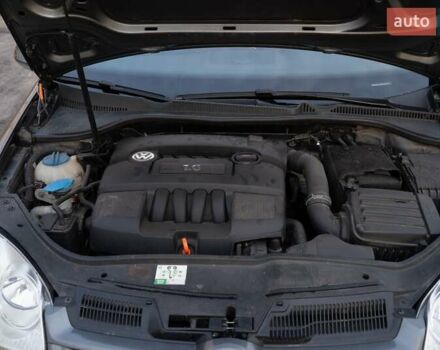 Серый Фольксваген Гольф, объемом двигателя 1.6 л и пробегом 240 тыс. км за 5700 $, фото 21 на Automoto.ua