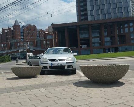 Серый Фольксваген Гольф, объемом двигателя 1.4 л и пробегом 210 тыс. км за 5800 $, фото 1 на Automoto.ua