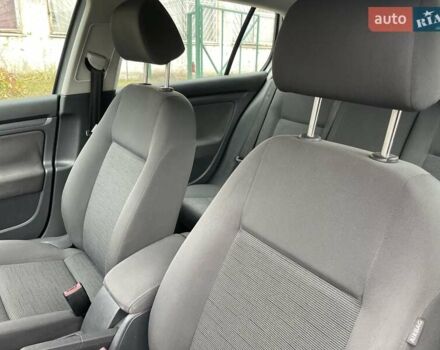 Серый Фольксваген Гольф, объемом двигателя 1.6 л и пробегом 262 тыс. км за 6950 $, фото 53 на Automoto.ua