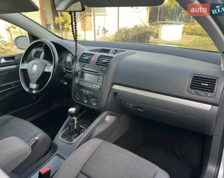 Серый Фольксваген Гольф, объемом двигателя 1.4 л и пробегом 260 тыс. км за 5900 $, фото 12 на Automoto.ua