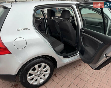 Сірий Фольксваген Гольф, об'ємом двигуна 1.6 л та пробігом 179 тис. км за 6899 $, фото 22 на Automoto.ua