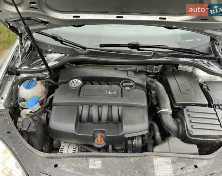Серый Фольксваген Гольф, объемом двигателя 1.6 л и пробегом 216 тыс. км за 5750 $, фото 46 на Automoto.ua