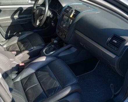 Серый Фольксваген Гольф, объемом двигателя 1.6 л и пробегом 210 тыс. км за 7000 $, фото 4 на Automoto.ua