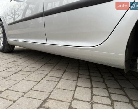 Серый Фольксваген Гольф, объемом двигателя 1.6 л и пробегом 247 тыс. км за 6800 $, фото 5 на Automoto.ua