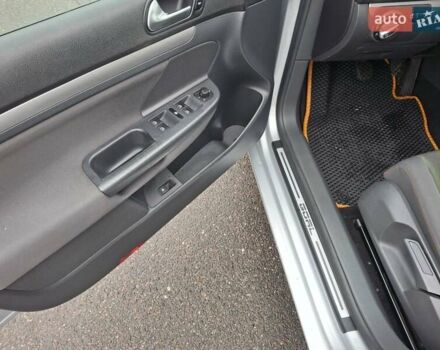 Сірий Фольксваген Гольф, об'ємом двигуна 1.39 л та пробігом 233 тис. км за 5900 $, фото 22 на Automoto.ua