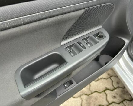 Серый Фольксваген Гольф, объемом двигателя 1.4 л и пробегом 195 тыс. км за 5600 $, фото 7 на Automoto.ua