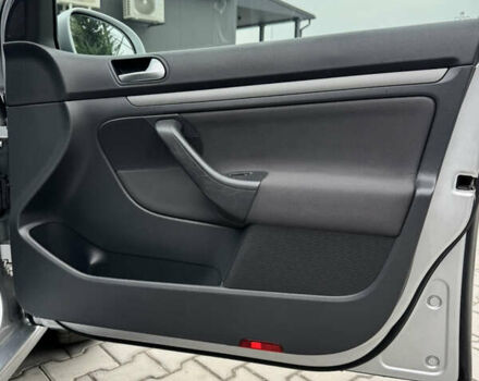 Сірий Фольксваген Гольф, об'ємом двигуна 1.6 л та пробігом 240 тис. км за 6950 $, фото 22 на Automoto.ua