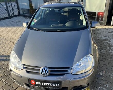 Серый Фольксваген Гольф, объемом двигателя 1.6 л и пробегом 216 тыс. км за 5900 $, фото 1 на Automoto.ua