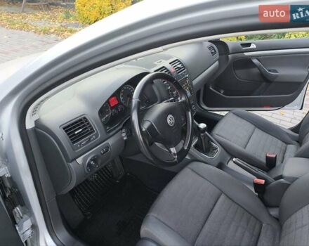 Серый Фольксваген Гольф, объемом двигателя 1.39 л и пробегом 199 тыс. км за 5500 $, фото 26 на Automoto.ua