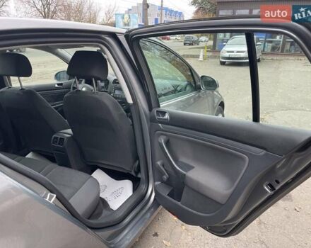 Серый Фольксваген Гольф, объемом двигателя 1.6 л и пробегом 262 тыс. км за 6950 $, фото 62 на Automoto.ua